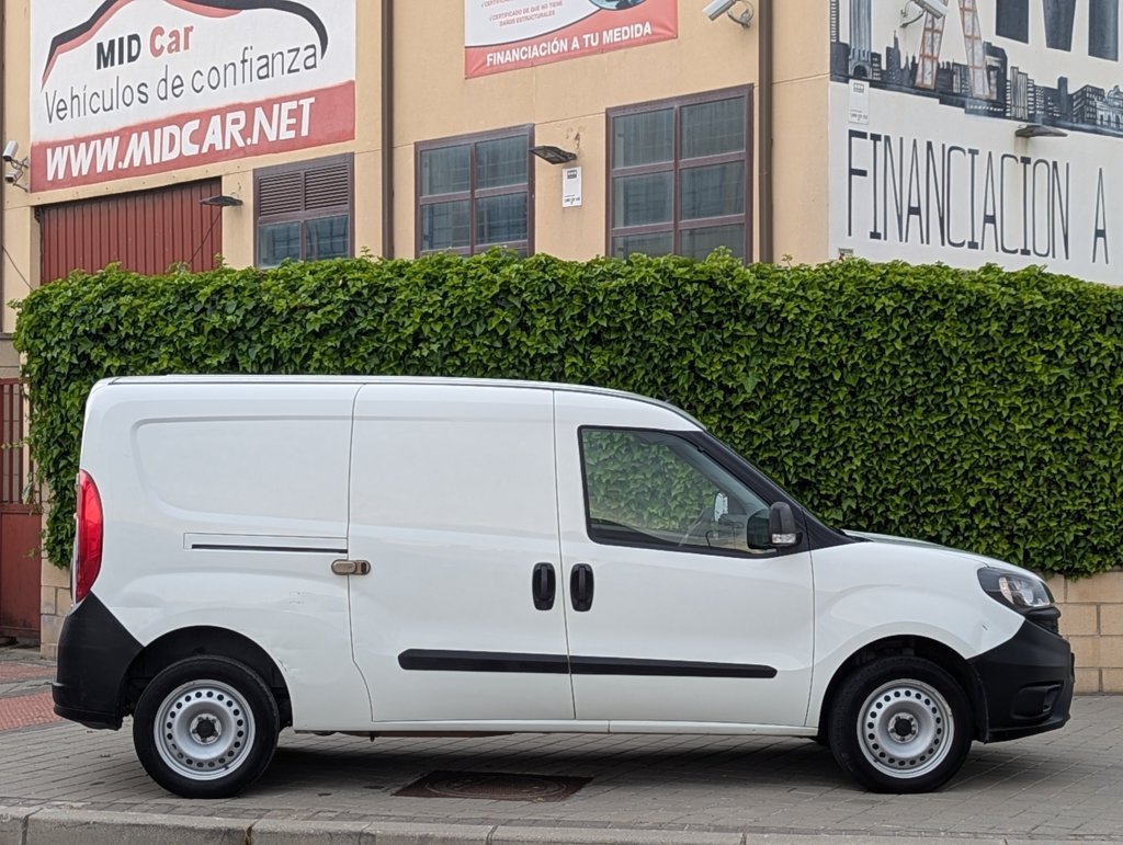 MIDCar coches ocasión Madrid Fiat Doblo Cargo 1.4 T-JET NAT. POWER CNG E6 Etiqueta ECO IVA y Garantía Incl