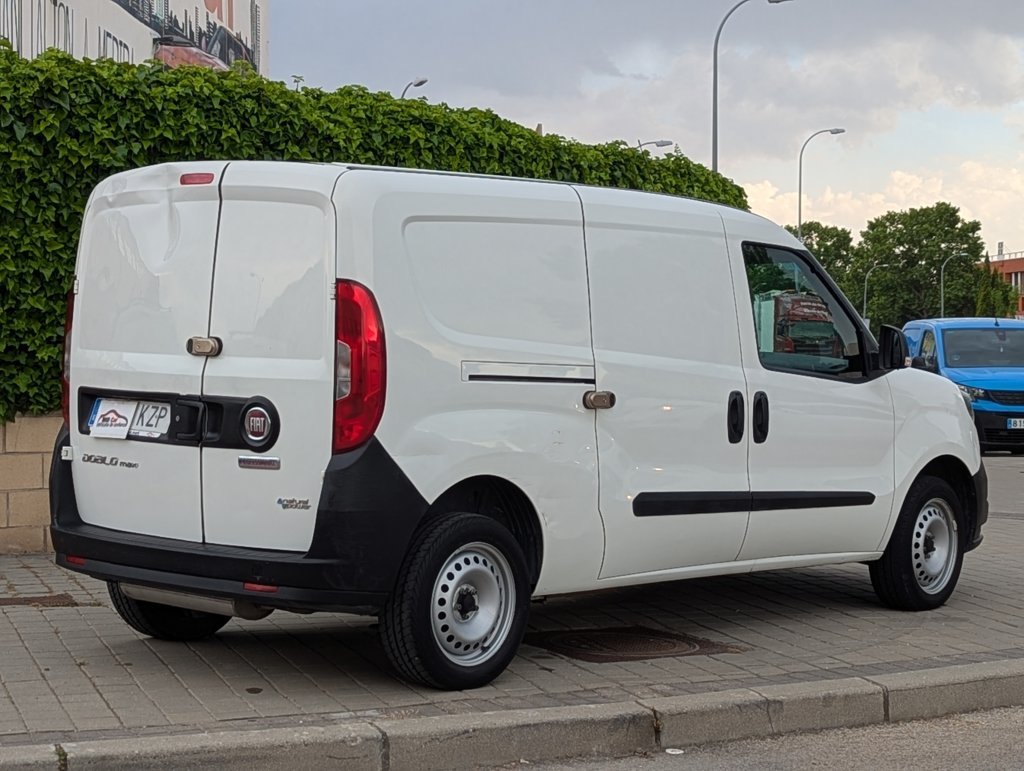 MIDCar coches ocasión Madrid Fiat Doblo Cargo 1.4 T-JET NAT. POWER CNG E6 Etiqueta ECO IVA y Garantía Incl
