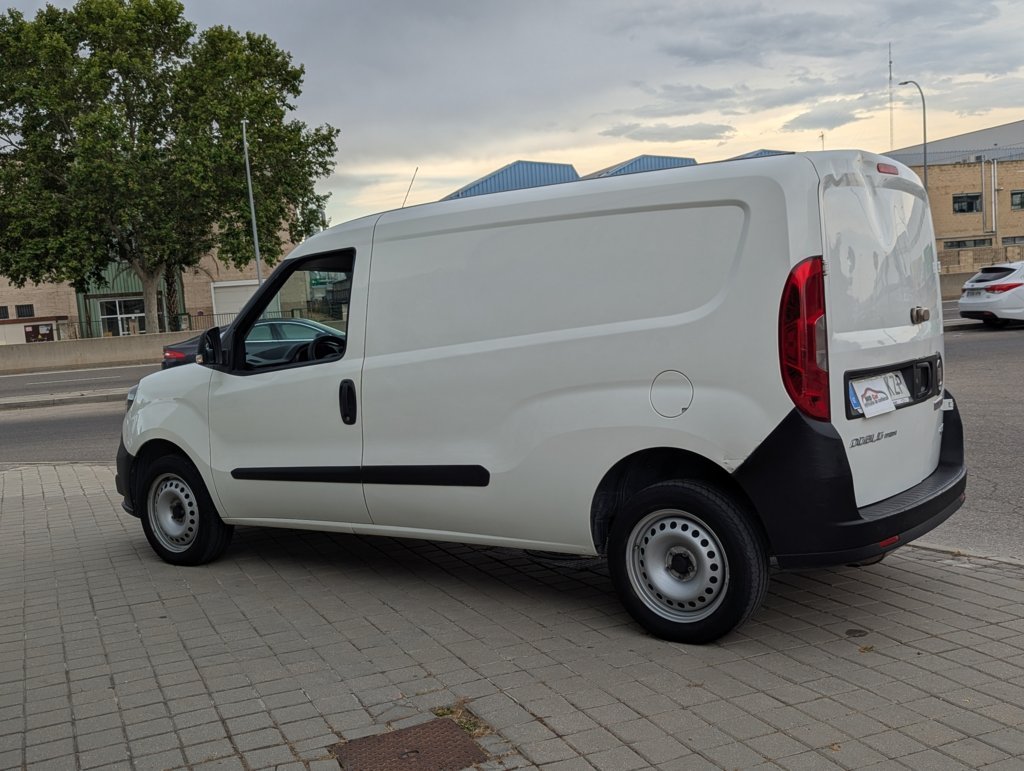 MIDCar coches ocasión Madrid Fiat Doblo Cargo 1.4 T-JET NAT. POWER CNG E6 Etiqueta ECO IVA y Garantía Incl