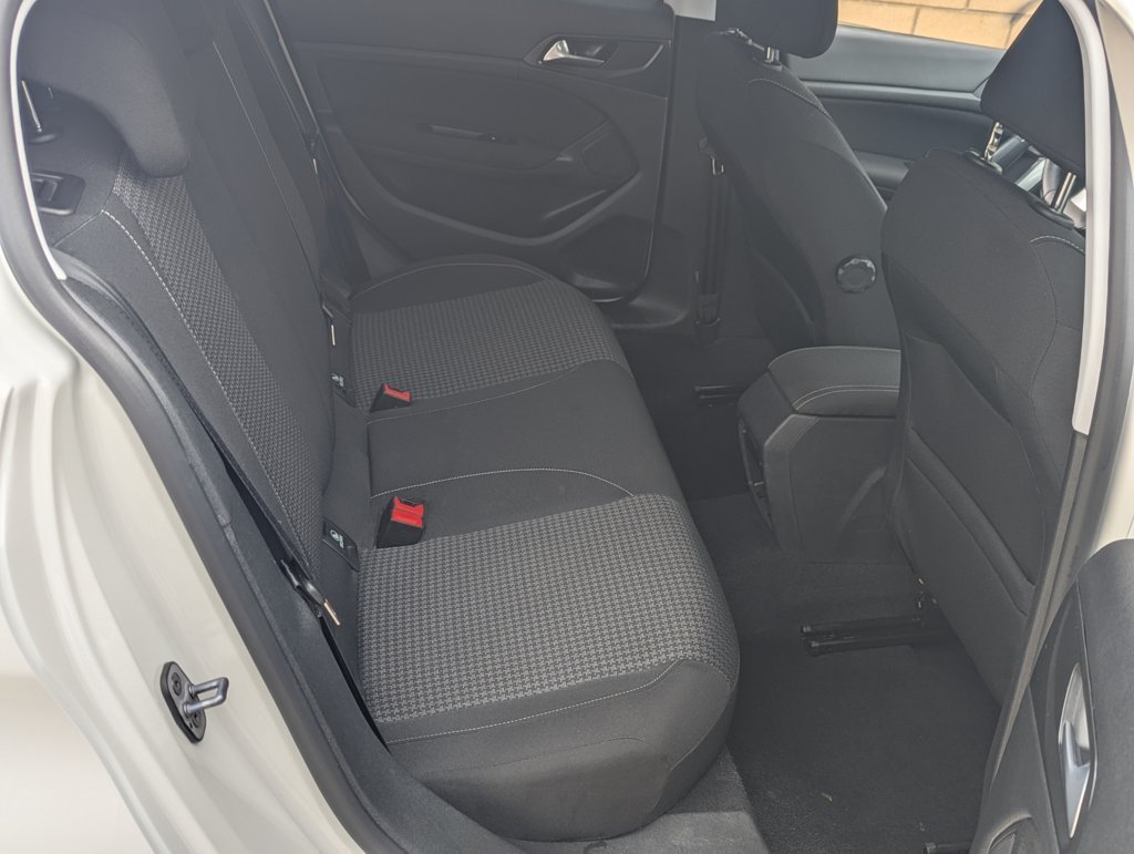 MIDCar coches ocasión Madrid Peugeot 308 Allure BlueHdi Auto S&S EAT8 130Cv Nacional Etiqueta Medioambiental C Garantía e IVA Incl