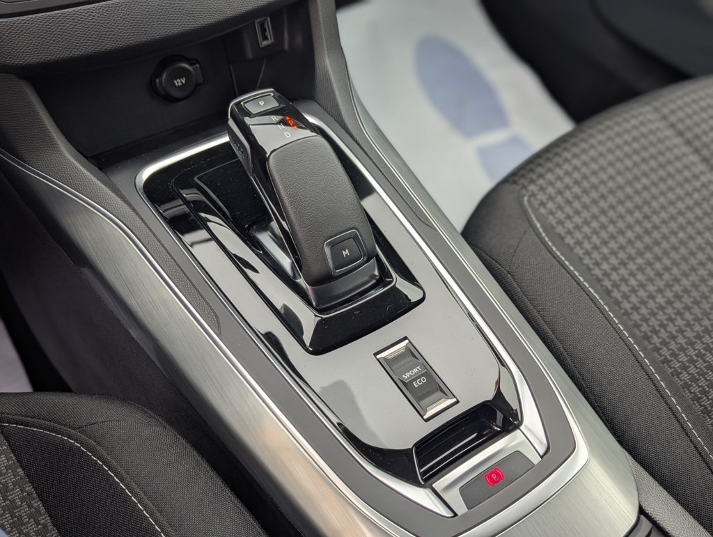 MIDCar coches ocasión Madrid Peugeot 308 Allure BlueHdi Auto S&S EAT8 130Cv Nacional Etiqueta Medioambiental C Garantía e IVA Incl