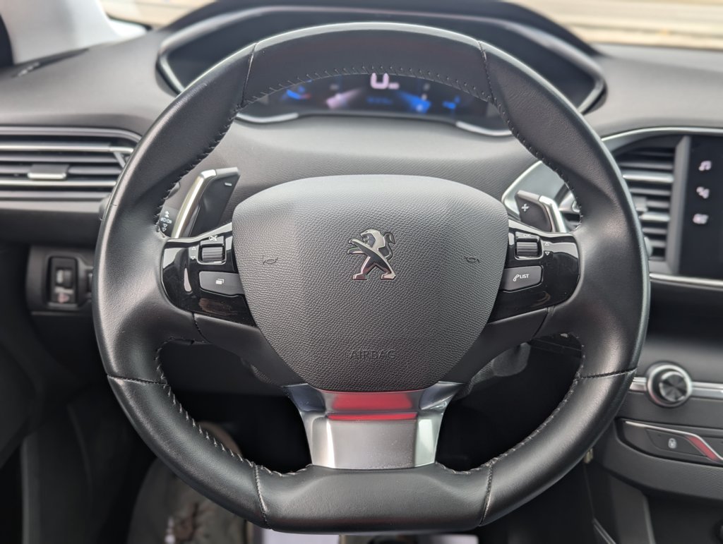 MIDCar coches ocasión Madrid Peugeot 308 Allure BlueHdi Auto S&S EAT8 130Cv Nacional Etiqueta Medioambiental C Garantía e IVA Incl