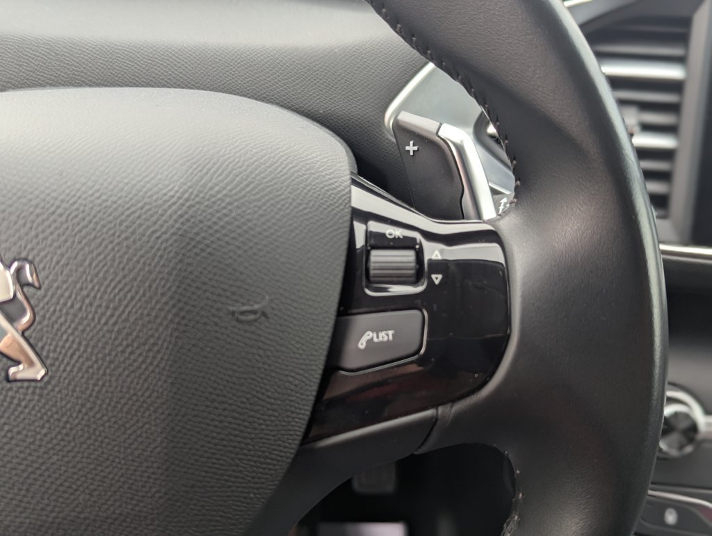 MIDCar coches ocasión Madrid Peugeot 308 Allure BlueHdi Auto S&S EAT8 130Cv Nacional Etiqueta Medioambiental C Garantía e IVA Incl