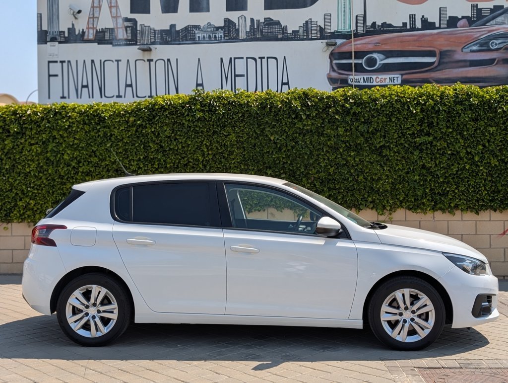 MIDCar coches ocasión Madrid Peugeot 308 Allure BlueHdi Auto S&S EAT8 130Cv Nacional Etiqueta Medioambiental C Garantía e IVA Incl