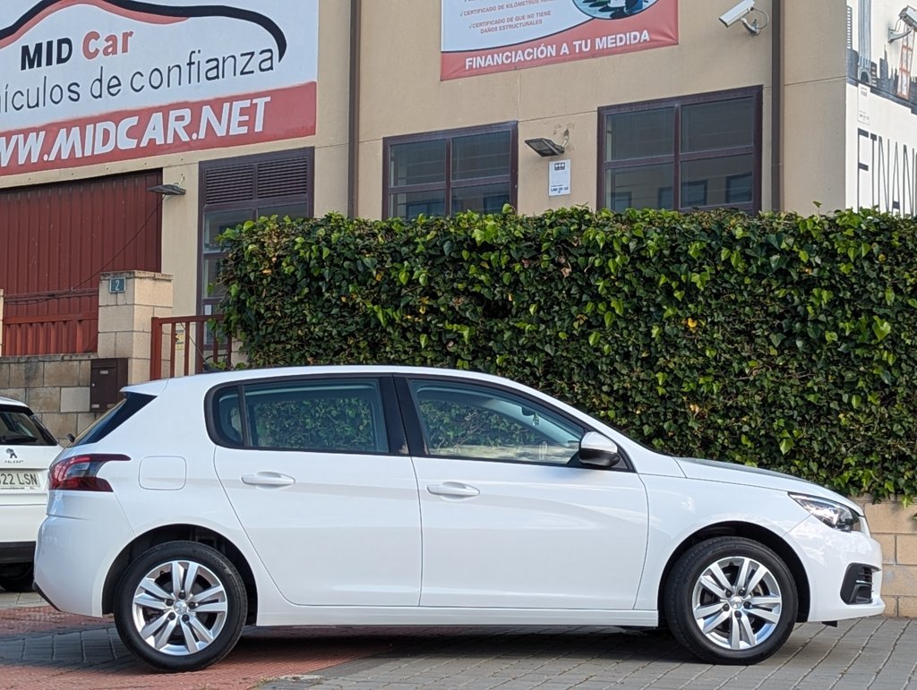 MIDCar coches ocasión Madrid Peugeot 308 Allure BlueHdi Auto S&S EAT8 130Cv Nacional Etiqueta Medioambiental C Garantía e IVA Incl