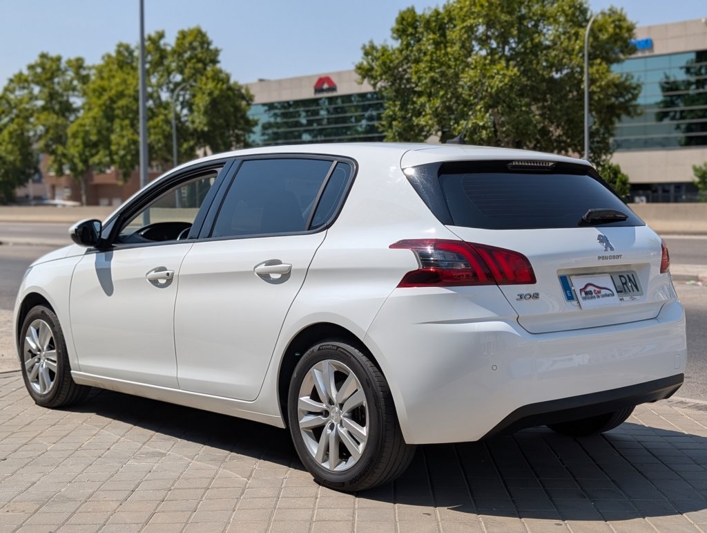 MIDCar coches ocasión Madrid Peugeot 308 Allure BlueHdi Auto S&S EAT8 130Cv Nacional Etiqueta Medioambiental C Garantía e IVA Incl