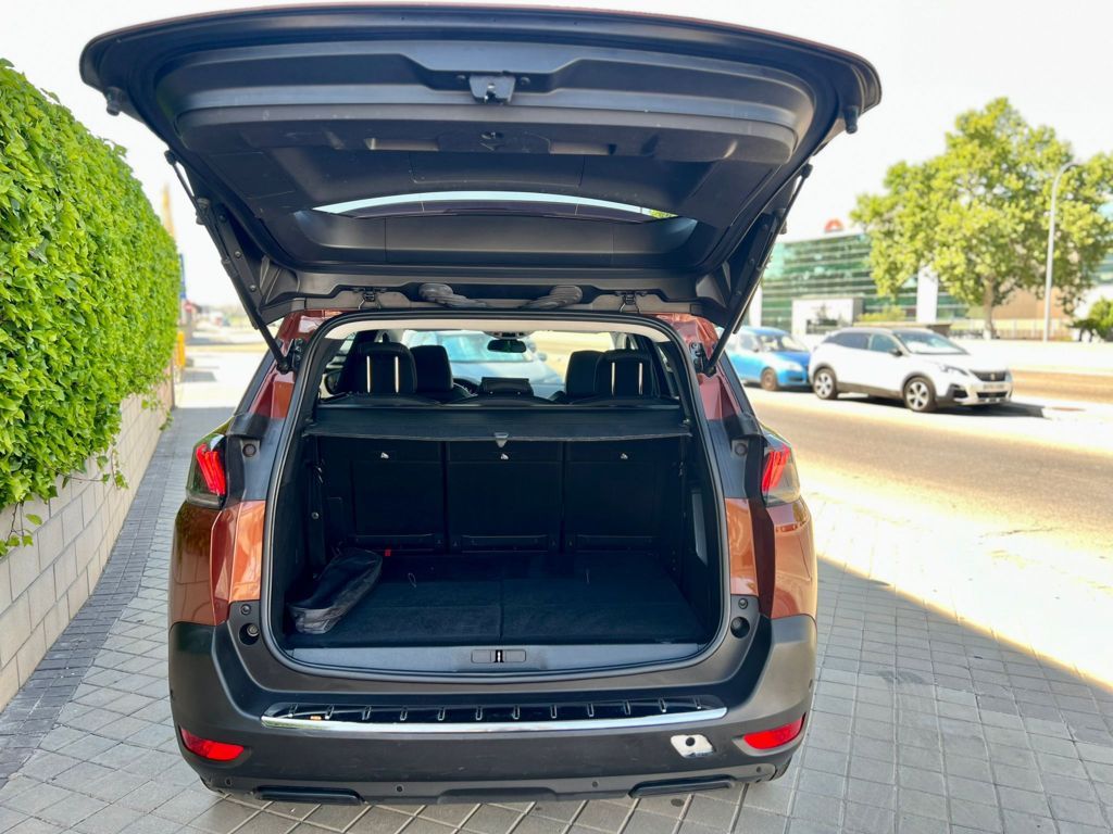 MIDCar coches ocasión Madrid Peugeot 5008 2.0 BlueHDi 180Cv Allure S&S  EAT8, 7 Plazas