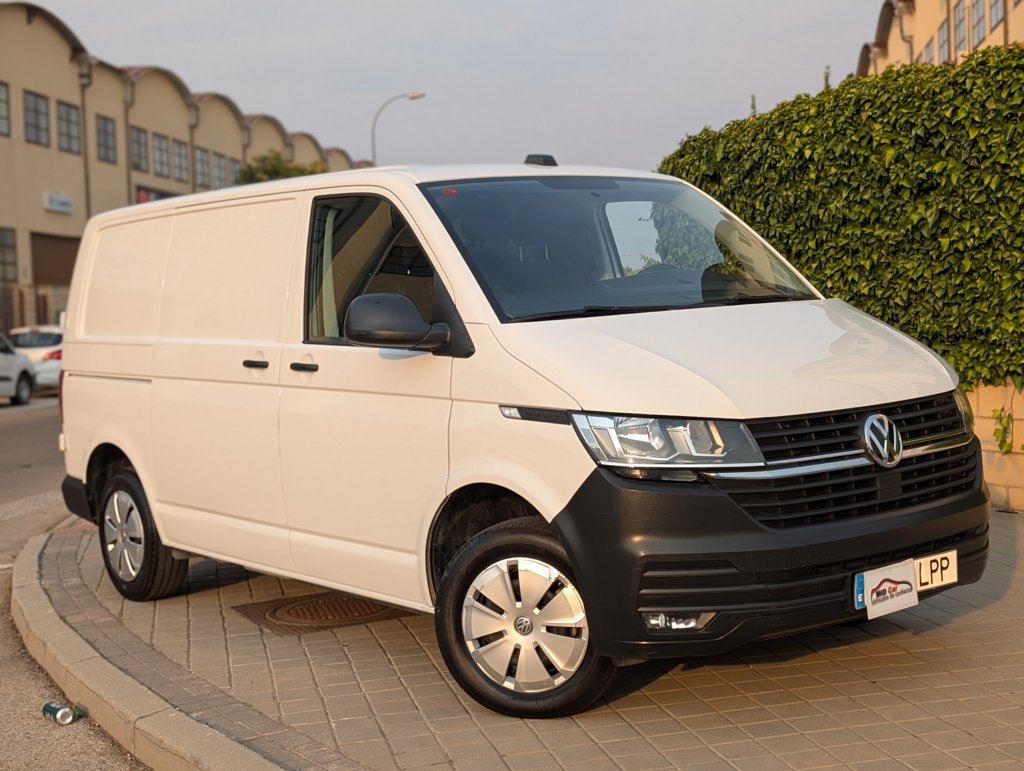 MIDCar coches ocasión Madrid Volkswagen Transporter Pro 2.0TDI 110Cv BMT Furgón Etiqueta C IVA y Garantía Incl