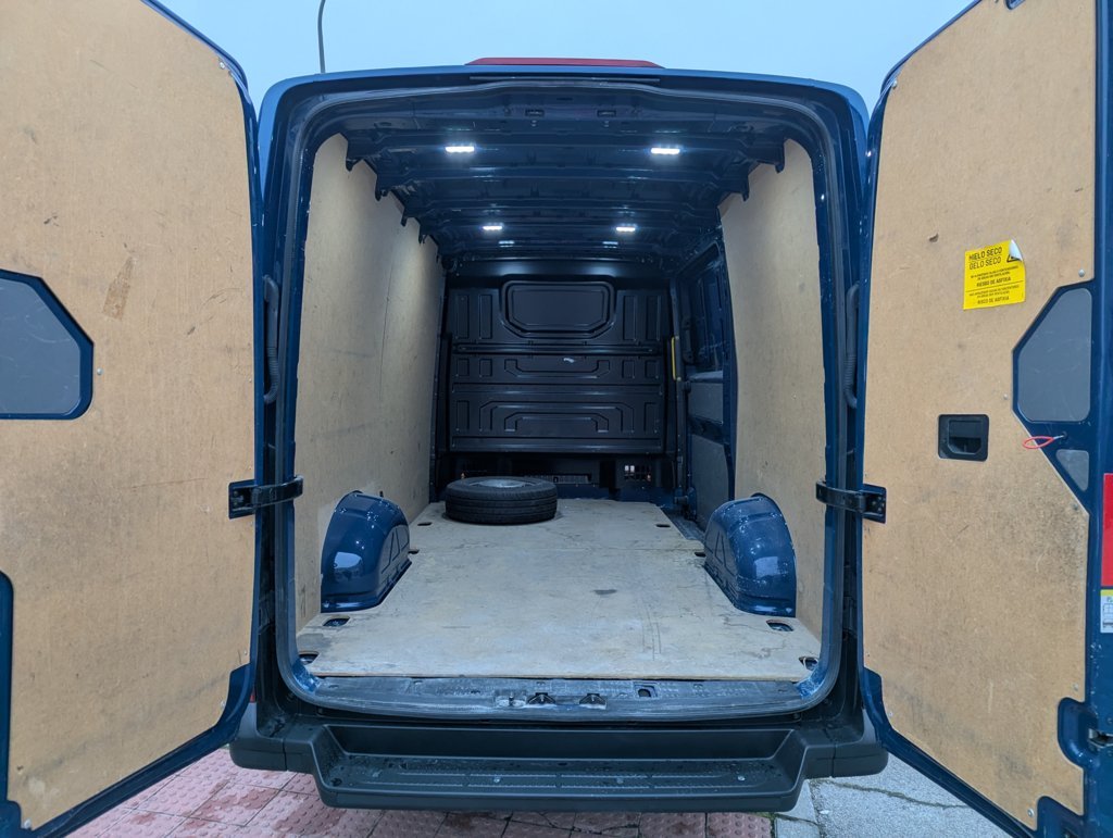 MIDCar coches ocasión Madrid Volkswagen Crafter 30 Furgon BM TN L3H2 2.0TDI