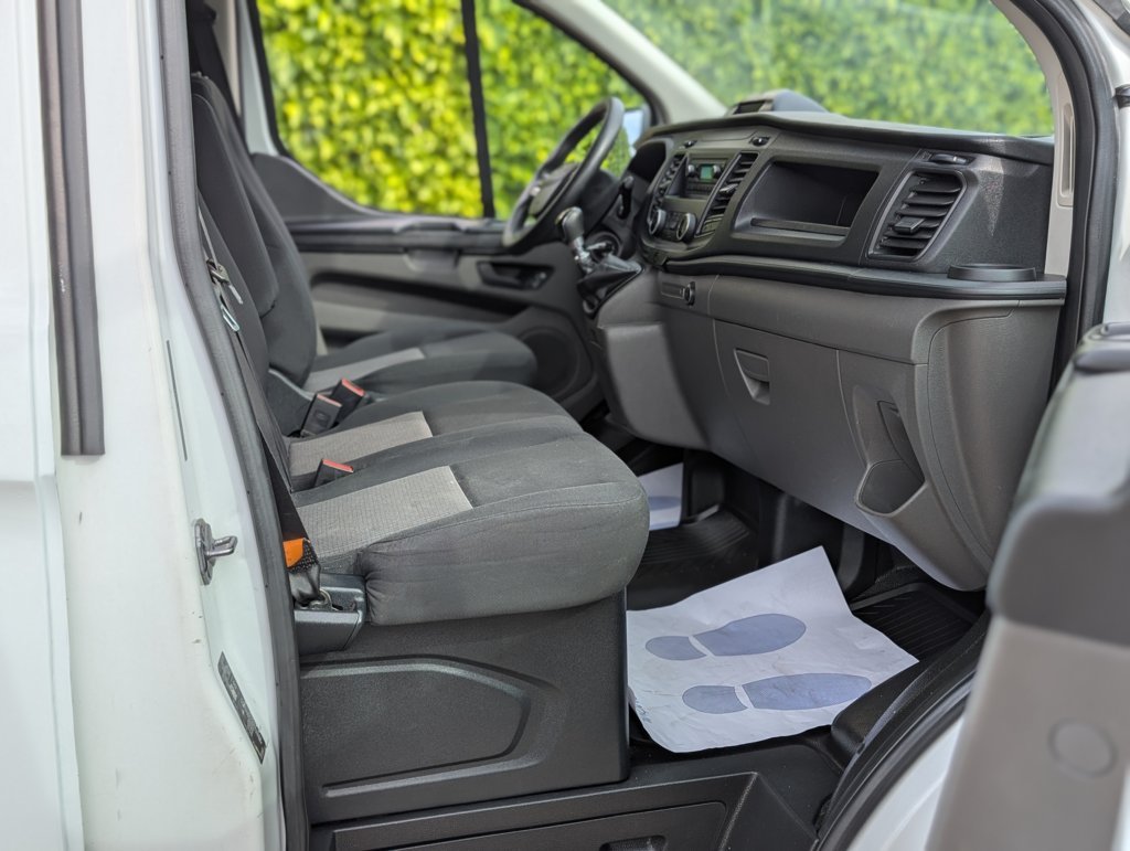 MIDCar coches ocasión Madrid Ford Transit Custom 2.0 TDCI  300, Tracción delantera, Etiqueta medioambiental C, con trampilla