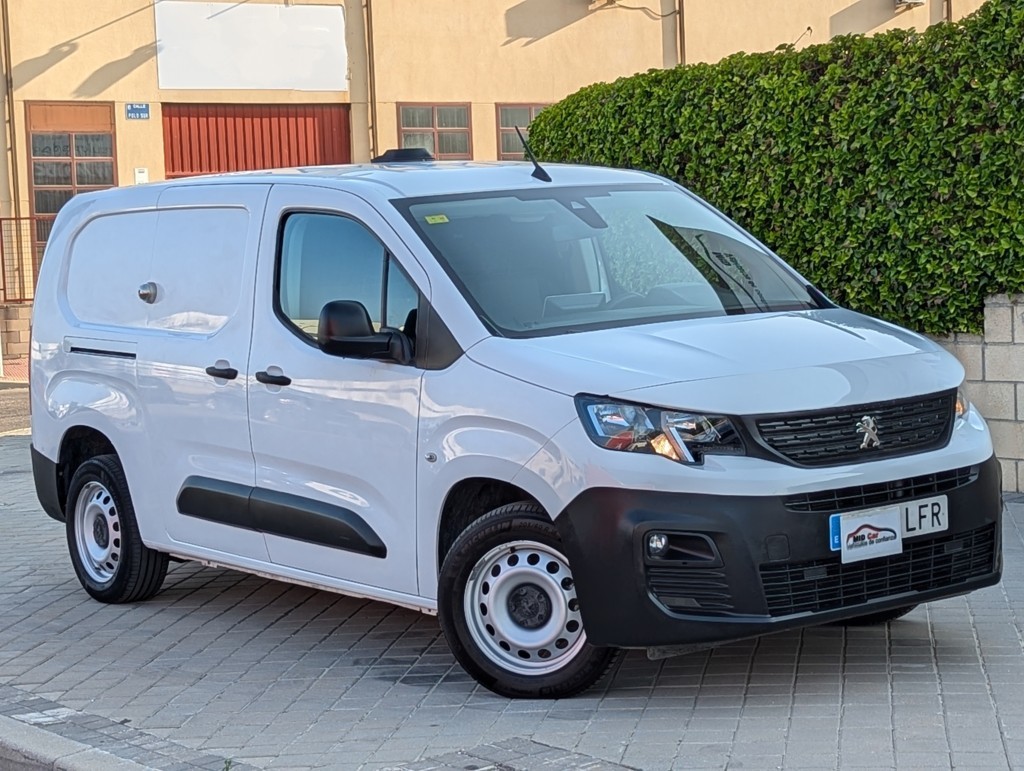 MIDCar coches ocasión Madrid Peugeot Partner Premium Long 1000kG, 1.6BlueHDI 100Cv Etiqueta C