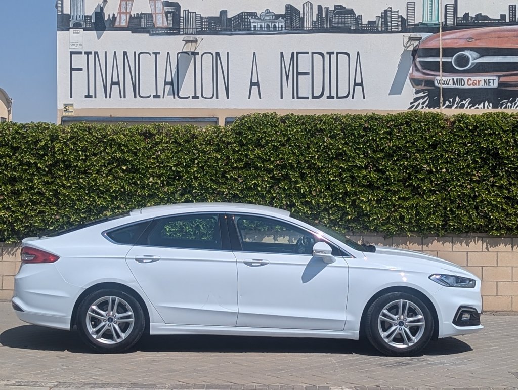 MIDCar coches ocasión Madrid Ford Mondeo 1.5 Gasolina y GLP Titanium 165 Cv Etiqueta medioambiental ECO