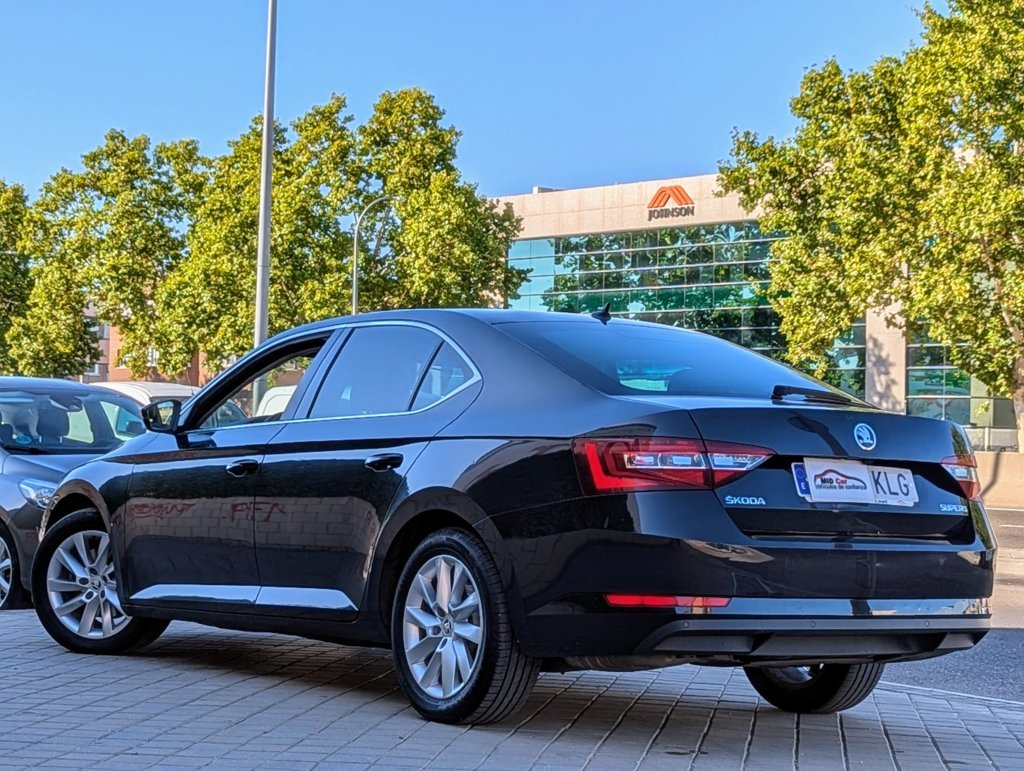 MIDCar coches ocasión Madrid Skoda Superb 1.8TSI 180Cv DSG Etiqueta C