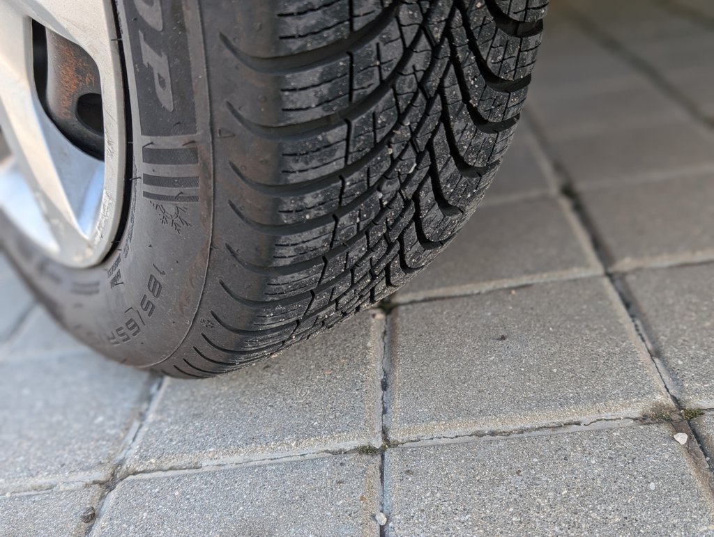 MIDCar coches ocasión Madrid Dacia Dokker Van Essential 1.6 110Cv GLP Híbrido ECO