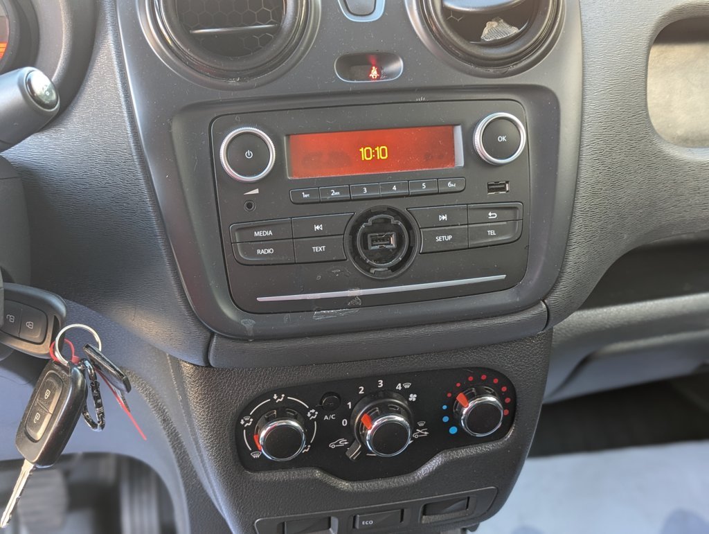 MIDCar coches ocasión Madrid Dacia Dokker Van Essential 1.6 110Cv GLP Híbrido ECO