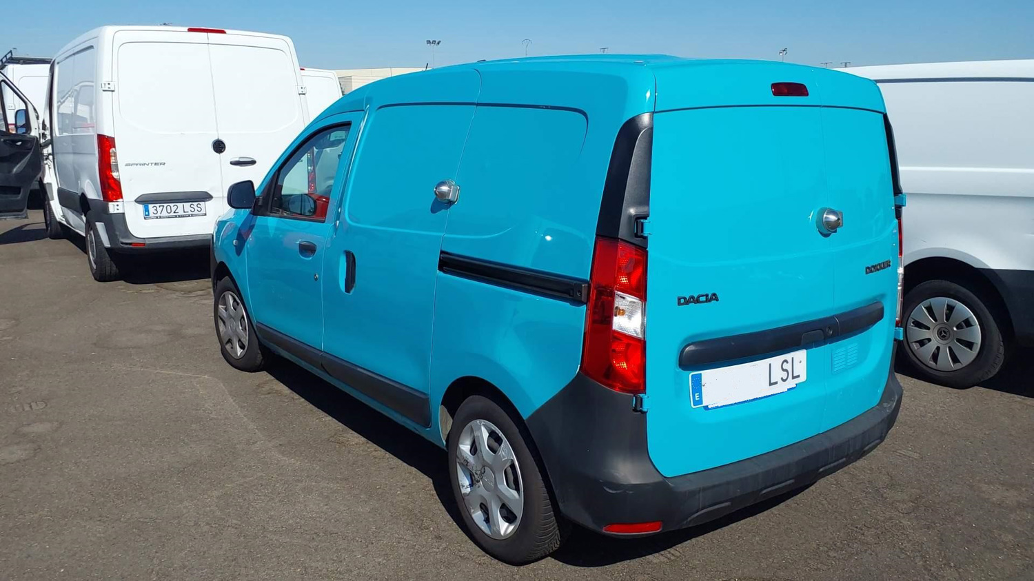 MIDCar coches ocasión Madrid Dacia Dokker Van Essential 1.6 110Cv GLP Híbrido ECO