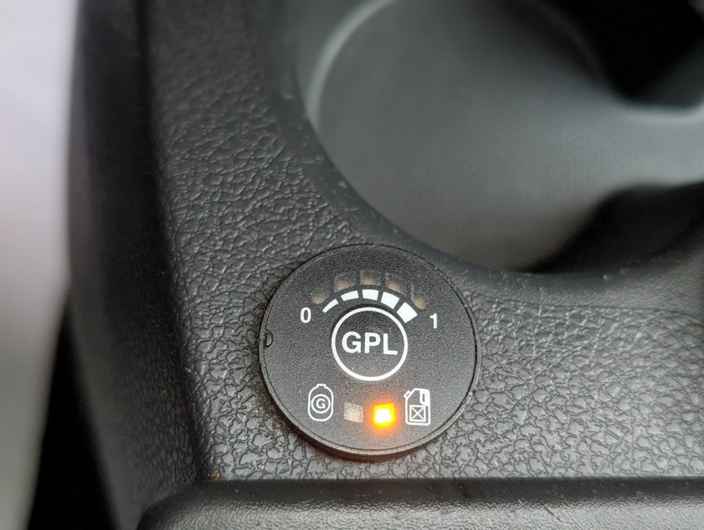 MIDCar coches ocasión Madrid Dacia Dokker Van Essential 1.6 100Cv GLP Híbrido IVA y Garantía Incl