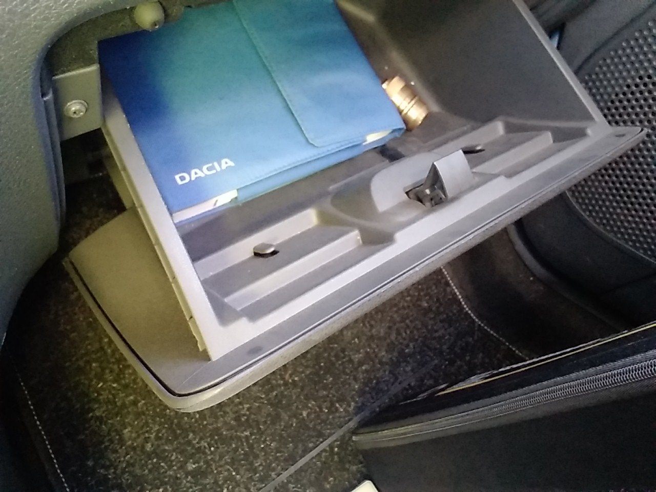 MIDCar coches ocasión Madrid Dacia Dokker Van Essential 1.6 100Cv GLP Híbrido IVA y Garantía Incl