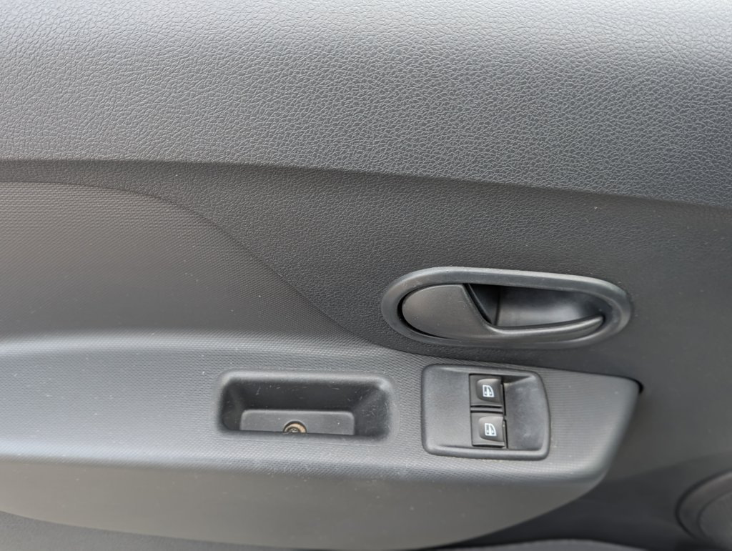 MIDCar coches ocasión Madrid Dacia Sandero Gasolina y GLP  Etiqueta medioambiental ECO IVA y Garantía Incl