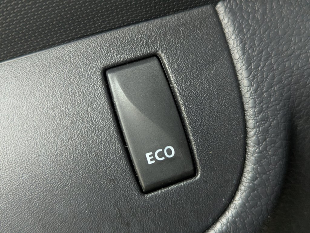 MIDCar coches ocasión Madrid Dacia Sandero Gasolina y GLP  Etiqueta medioambiental ECO IVA y Garantía Incl