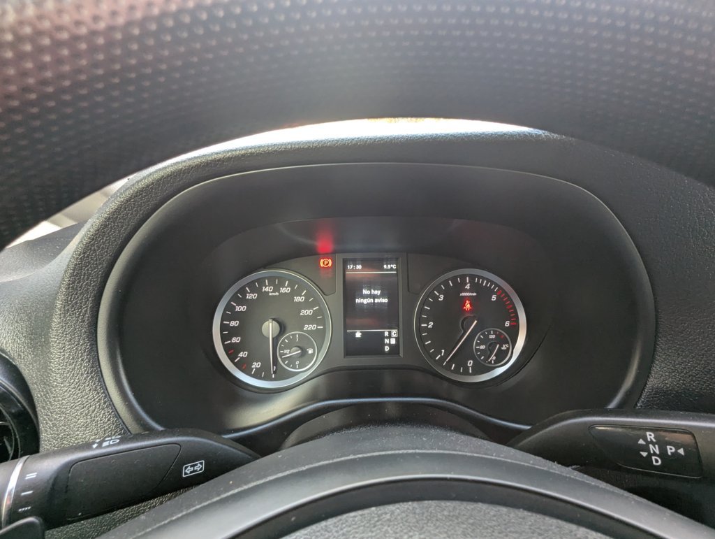 MIDCar coches ocasión Madrid Mercedes Vito 114 2.0CDI AT 136Cv  Furgón Pro compacta furgón 4x4 4P Automática