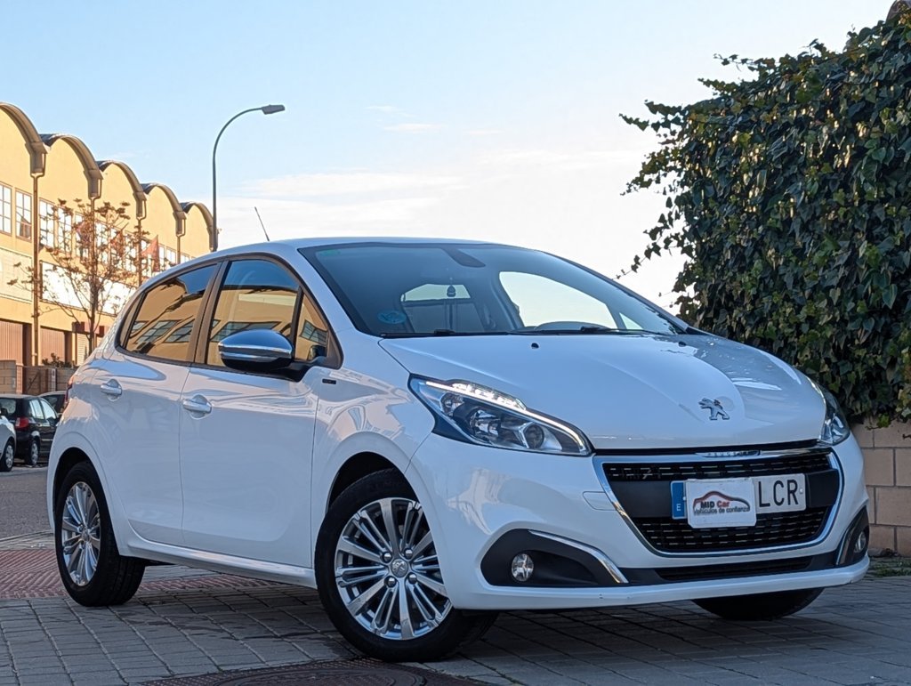 MIDCar coches ocasión Madrid Peugeot 208 Signature 1.6 Bluehdi, 100 Cv