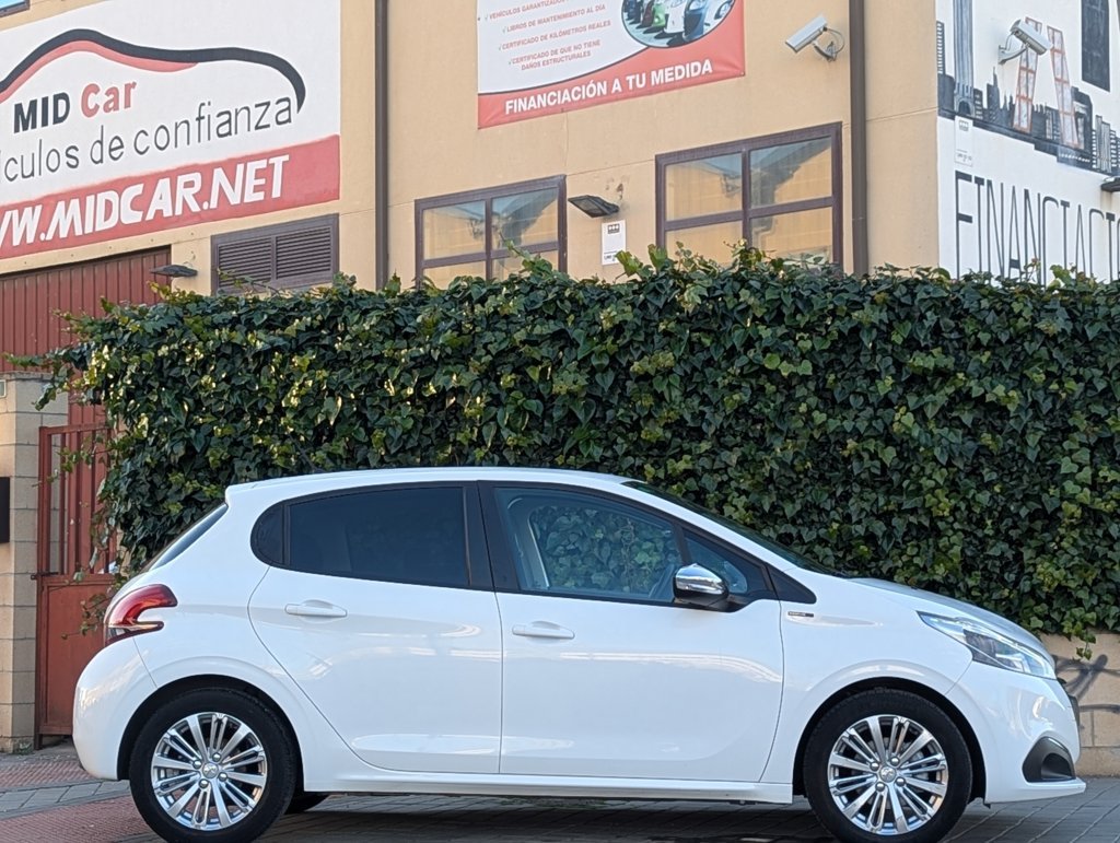 MIDCar coches ocasión Madrid Peugeot 208 Signature 1.6 Bluehdi, 100 Cv