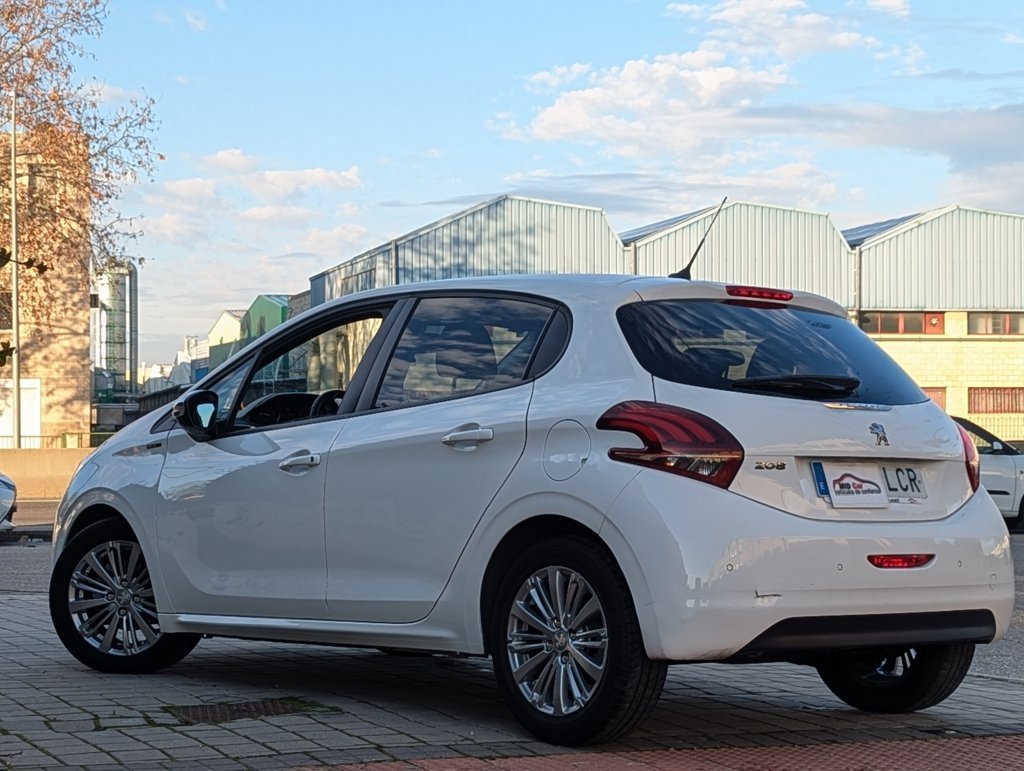 MIDCar coches ocasión Madrid Peugeot 208 Signature 1.6 Bluehdi, 100 Cv