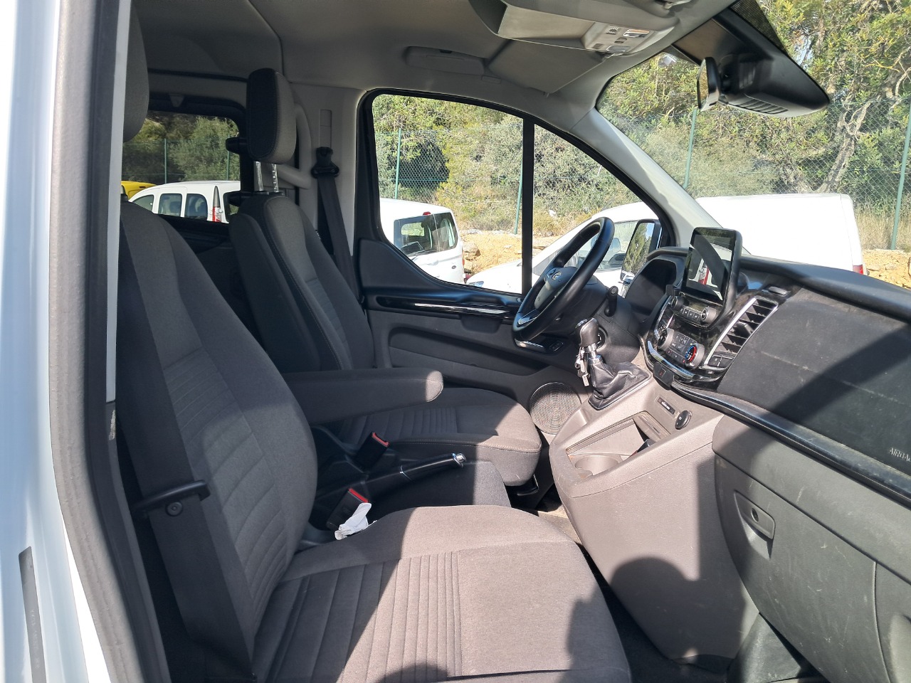 MIDCar coches ocasión Madrid Ford Tourneo Custom  2.0EcoBlue 185Cv Hybrid MHEV Titanium 8 Plazas Etiqueta medioambiental ECO IVA Garantía Incl