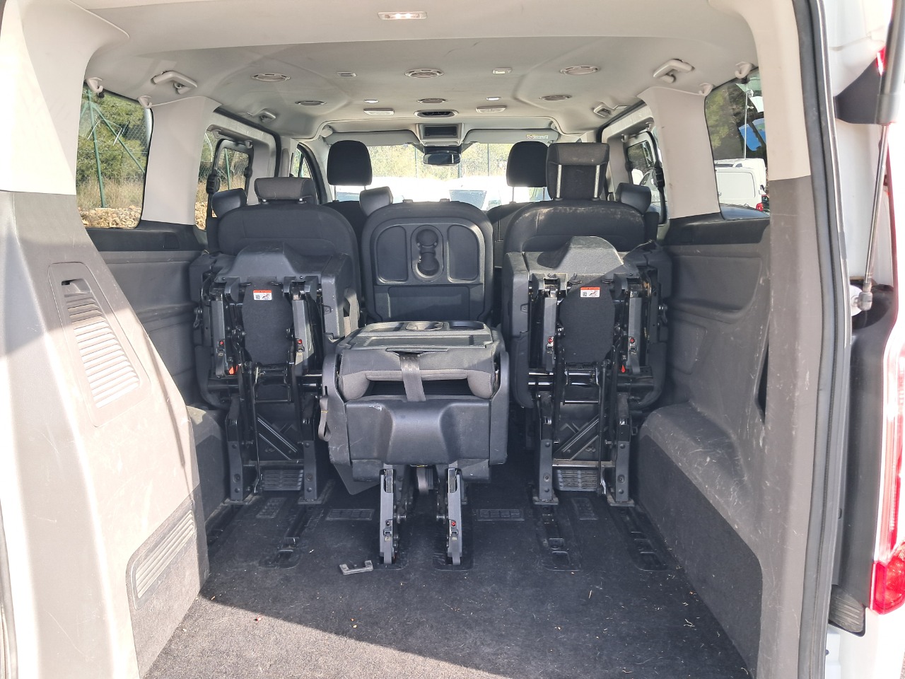 MIDCar coches ocasión Madrid Ford Tourneo Custom  2.0EcoBlue 185Cv Hybrid MHEV Titanium 8 Plazas Etiqueta medioambiental ECO IVA Garantía Incl