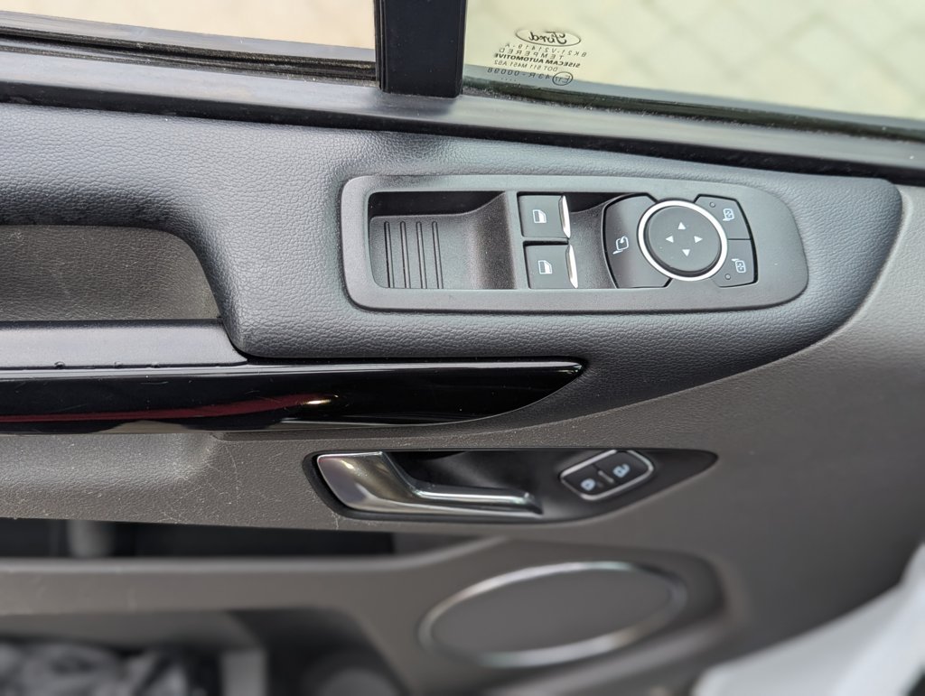 MIDCar coches ocasión Madrid Ford Tourneo Custom 2.0EcoBlue 185Cv Hybrid MHEV Titanium 8 Plazas Etiqueta medioambiental ECO IVA Garantía Incl