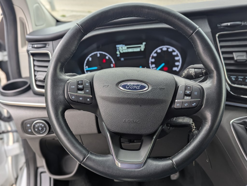 MIDCar coches ocasión Madrid Ford Tourneo Custom 2.0EcoBlue 185Cv Hybrid MHEV Titanium 8 Plazas Etiqueta medioambiental ECO IVA Garantía Incl