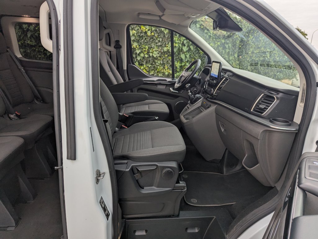 MIDCar coches ocasión Madrid Ford Tourneo Custom 2.0EcoBlue 185Cv Hybrid MHEV Titanium 8 Plazas Etiqueta medioambiental ECO IVA Garantía Incl