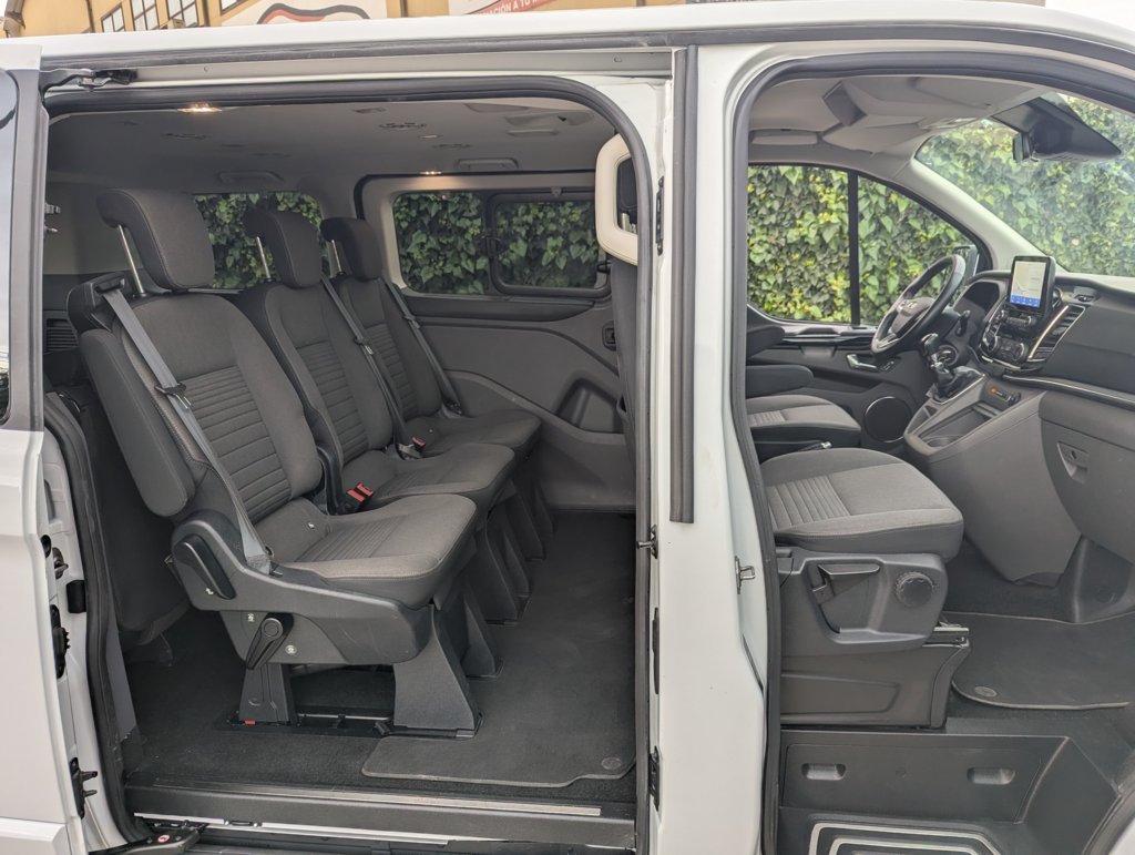 MIDCar coches ocasión Madrid Ford Tourneo Custom 2.0EcoBlue 185Cv Hybrid MHEV Titanium 8 Plazas Etiqueta medioambiental ECO IVA Garantía Incl