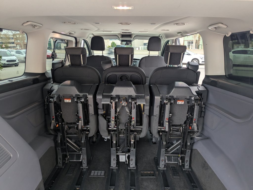 MIDCar coches ocasión Madrid Ford Tourneo Custom 2.0EcoBlue 185Cv Hybrid MHEV Titanium 8 Plazas Etiqueta medioambiental ECO IVA Garantía Incl