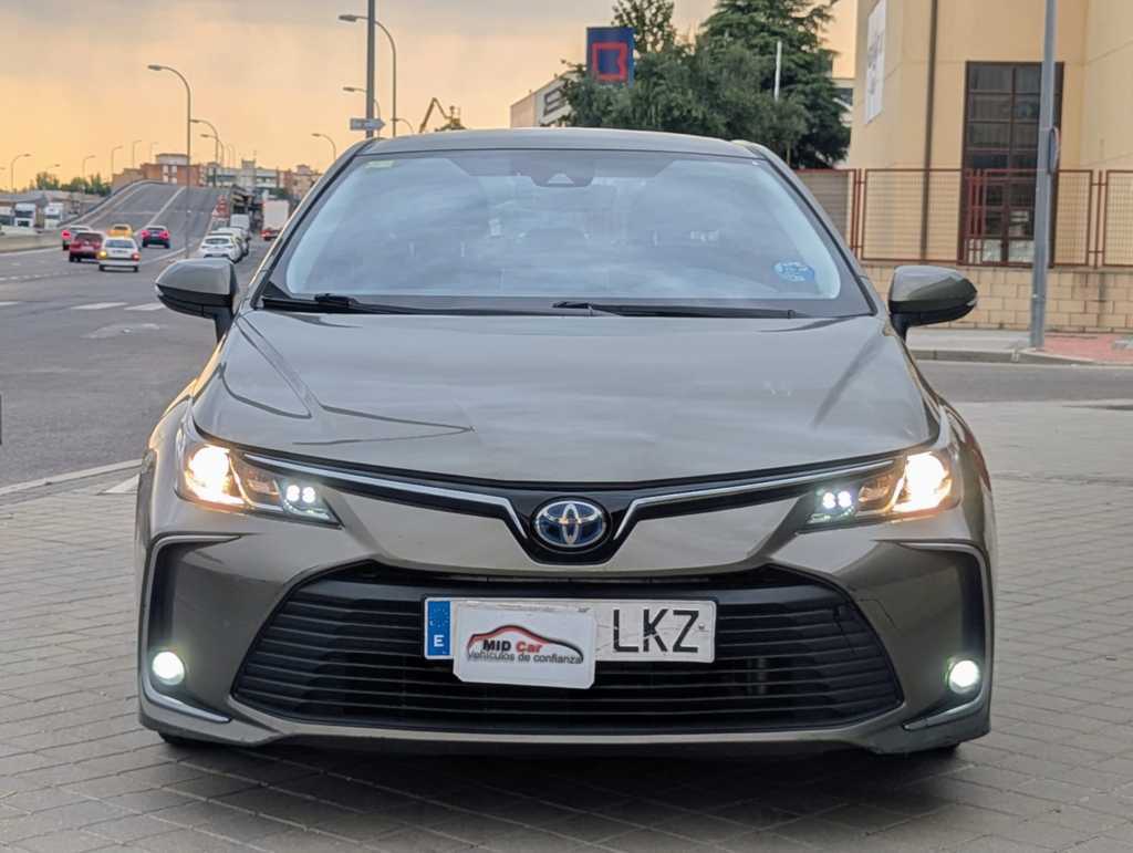 MIDCar coches ocasión Madrid Toyota Corolla 1.8 125H Hybrid Active TECH E-CVT Sedan