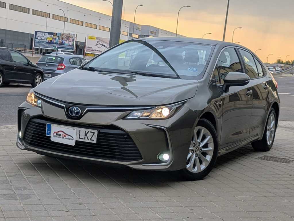 MIDCar coches ocasión Madrid Toyota Corolla 1.8 125H Hybrid Active TECH E-CVT Sedan