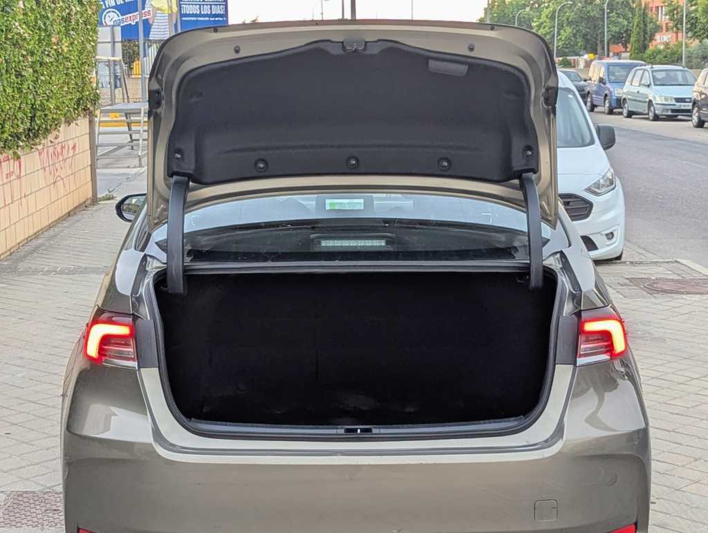 MIDCar coches ocasión Madrid Toyota Corolla 1.8 125H Hybrid Active TECH E-CVT Sedan