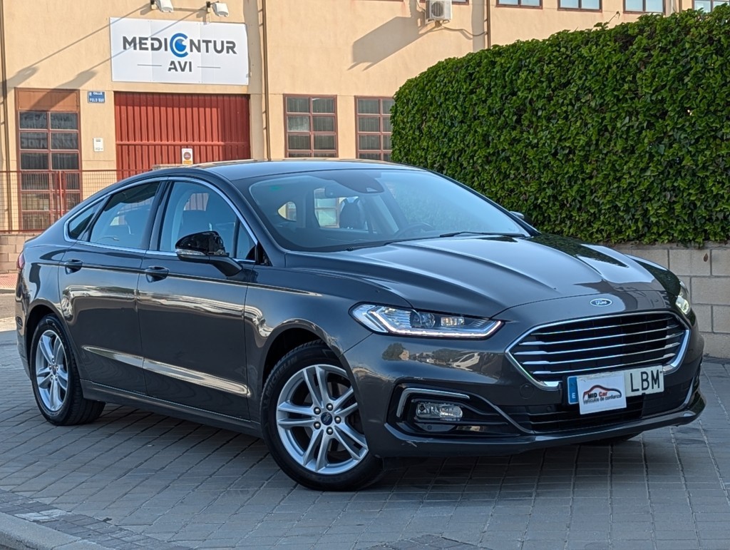 MIDCar coches ocasión Madrid Ford Mondeo Gasolina y GLP Titanium 165 Cv Etiqueta medioambiental ECO,