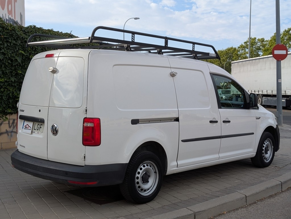 MIDCar coches ocasión Madrid Volkswagen Caddy Profesional Maxi Furgón 1.4 TGI 81kW BM 110Cv, del  13/03/2020, Etiqueta medioambiental Eco
