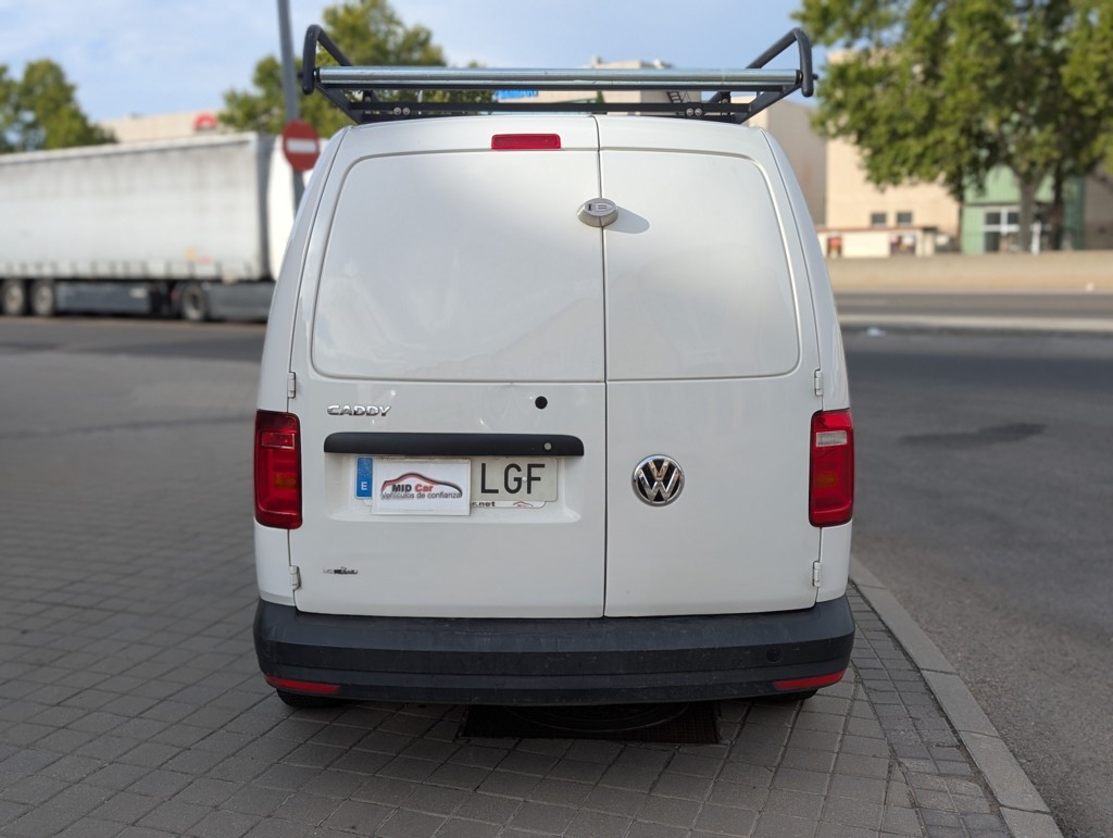 MIDCar coches ocasión Madrid Volkswagen Caddy Profesional Maxi Furgón 1.4 TGI 81kW BM 110Cv, del  13/03/2020, Etiqueta medioambiental Eco