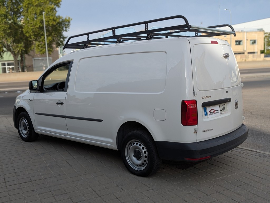 MIDCar coches ocasión Madrid Volkswagen Caddy Profesional Maxi Furgón 1.4 TGI 81kW BM 110Cv, del  13/03/2020, Etiqueta medioambiental Eco