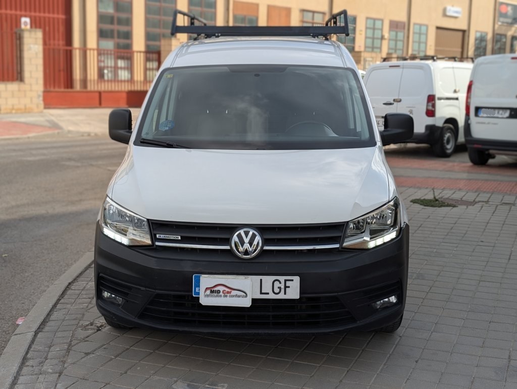 MIDCar coches ocasión Madrid Volkswagen Caddy Profesional Maxi Furgón 1.4 TGI 81kW BM 110Cv, del  13/03/2020, Etiqueta medioambiental Eco