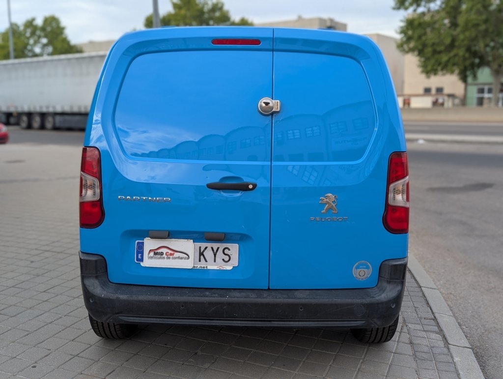 MIDCar coches ocasión Madrid Peugeot Partner Premium 1.6BlueHDI 100Cv IVA Incl Etiqueta C