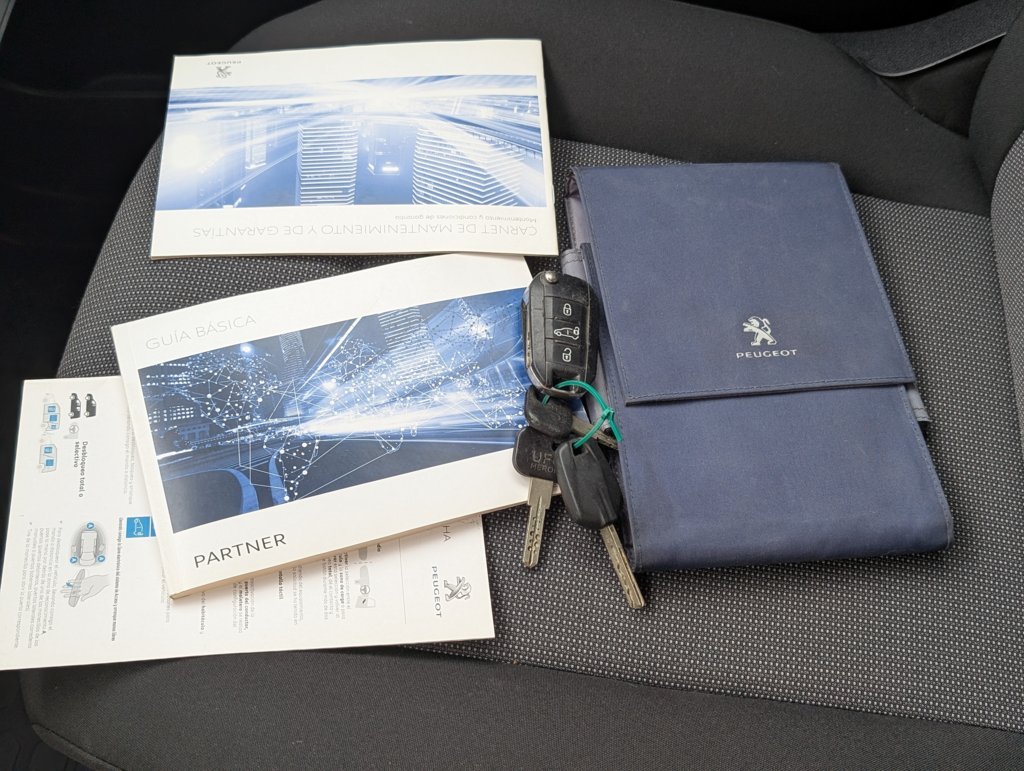 MIDCar coches ocasión Madrid Peugeot Partner Premium 1.6BlueHDI 100Cv IVA Incl Etiqueta C