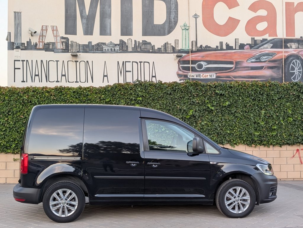 MIDCar coches ocasión Madrid Volkswagen Caddy Profesional 2.0Tdi  BMT 4 Puertas 100Cv