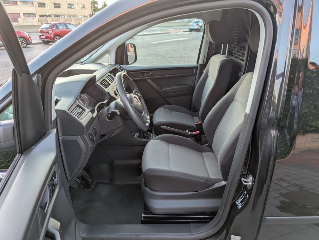 MIDCar coches ocasión Madrid Volkswagen Caddy Profesional 2.0Tdi  BMT 4 Puertas 100Cv