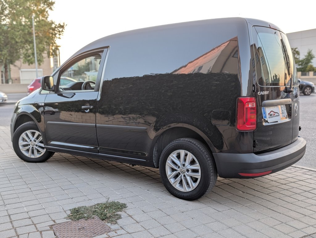 MIDCar coches ocasión Madrid Volkswagen Caddy Profesional 2.0Tdi  BMT 4 Puertas 100Cv