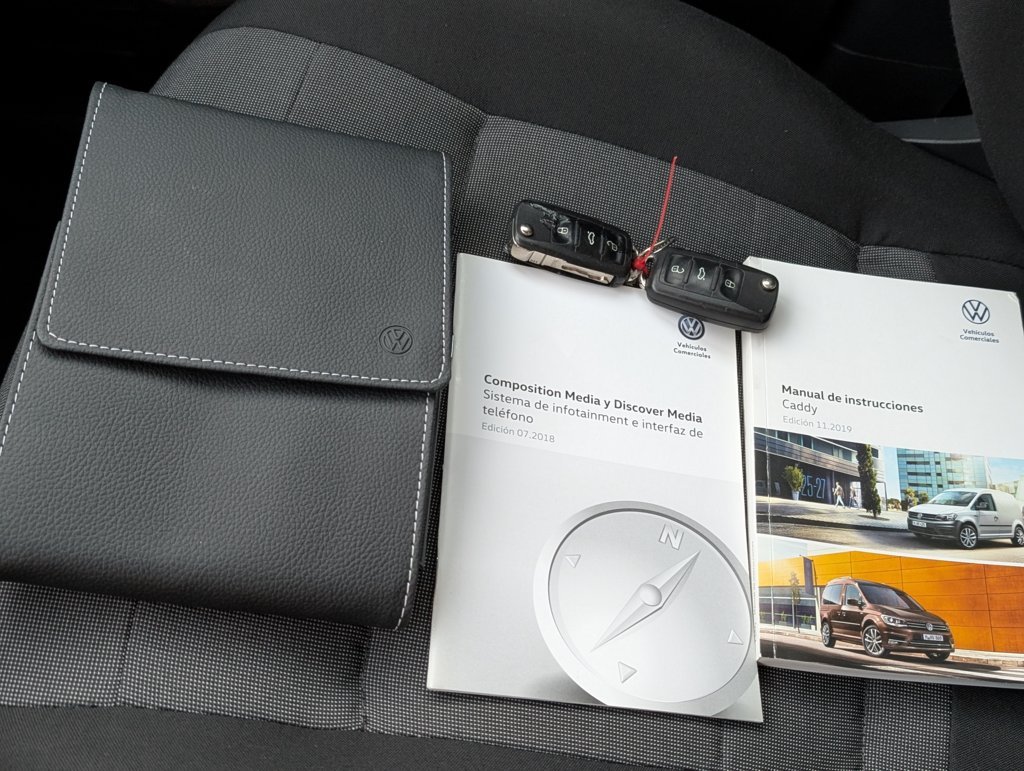 MIDCar coches ocasión Madrid Volkswagen Caddy Profesional 2.0Tdi  BMT 4 Puertas 100Cv