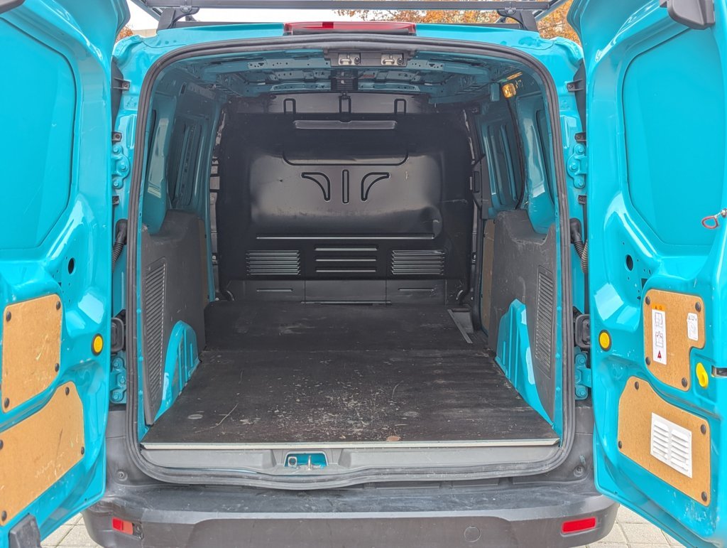 MIDCar coches ocasión Madrid Ford Transit Connect Van 1.5EcoBlue  Trend 210  S&S Trend L2,  6 Vel Etiqueta C IVA y garantía Incl